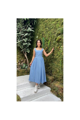 Moda Banuş Çilek Kumaş Kemer Detaylı Midi Boy Mavi Elbise