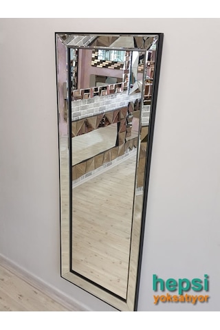 Ayna Çerçeveli Model Siyah Renk Boy Aynası Siyah