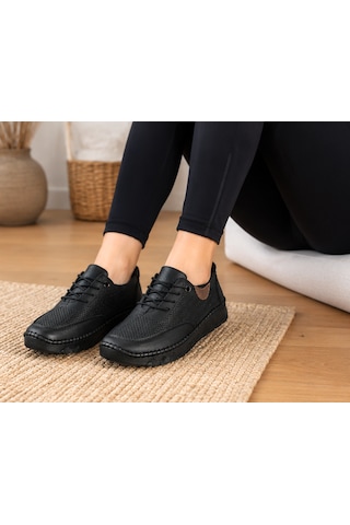 Castle Black 22425 Kadın Hakiki Deri Silikon Taban Günlük Comfort Ayakkabı Siyah