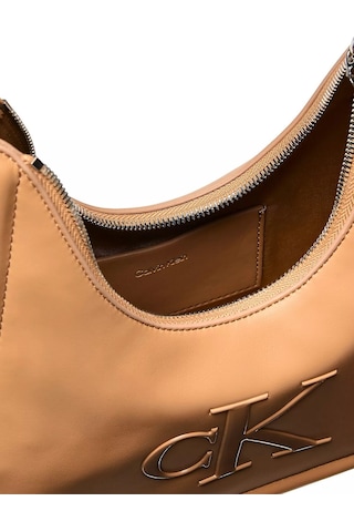 Calvin Klein Kadın Deri Kısa Kulp Fermuar Kapama Ck Logo Desenli Kahverengi1 Çanta-15789