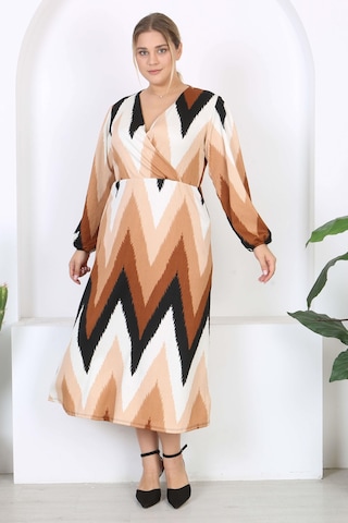 Mooi Xxl Kadın Kahve Zigzag Desen Kruvaze Yaka Balon Kol Maxi Boy Bürümcük Elbise Kahverengi