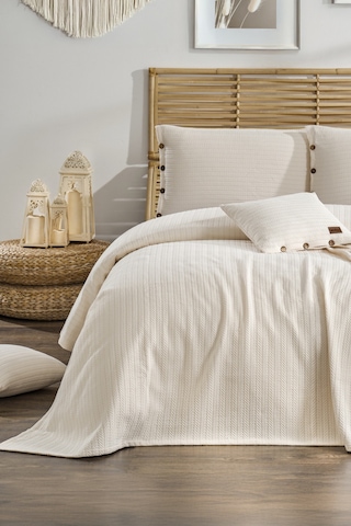 Wexsa Serisi %100 Pamuk Çeyizlik Pike Seti Çift Kişilik 220x240cm 1 Adet Örtü, 50x70cm 2 Adet Yastık Kılıfı, 40x40cm 1 Adet Kırlent Kılıfı Ekru-krem