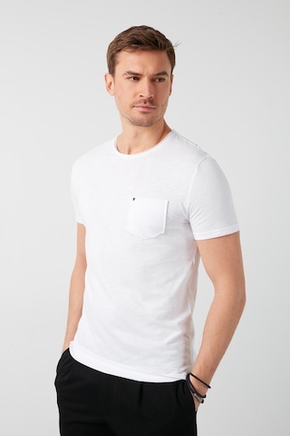Buratti % 100 Pamuklu Slim Fit Bisiklet Yaka Cepli Erkek T Shirt 5902000 Beyaz