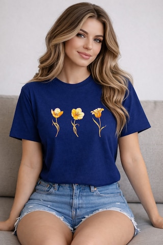 Herkesemoda Sarı Çiçekler Baskı Detaylı Basic T-shirt Lacivert
