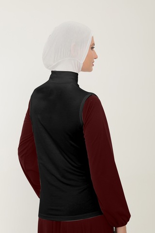 Sonbaharmoda Kadın Sıfır Kollu Yarım Balıkçı Yakalı Penye Likralı Body - Siyah Siyah