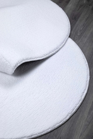 Vl Oval Comfort Overloklu Beyaz Peluş Halı Beyaz Oval Overlok