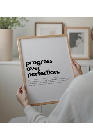 Motivasyon Posteri, Mükemmellikten Önce İlerleme, Moral Verici Söz, Pozitif Titreşimler Tipografisi
