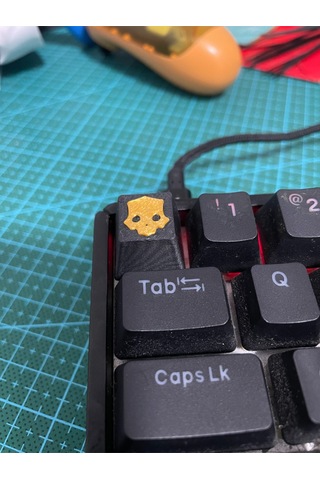 2 Adet Helldivers 2 Demokrasi Savaşçısı Kuru Kafa Logolu Özel Tasarım Mekanik Klavye Tuşu