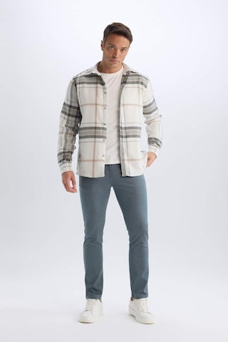 DeFacto Yazlık Chino Kanvas Pantolon Slim Fit Dar Kesim Cepli Dar Paça T1055AZ25SPNV71