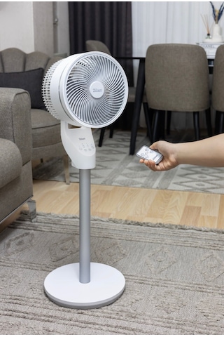 Zilan Zln1016 Ayaklı Vantilatör 3 Kademe Hız Ayarlı Kumandalı 10" Hava Dolaşımlı Vantilatör