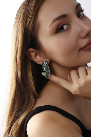 Antik Gümüş Kaplama Çivili Yeşil Renk Taşlı Model Küpe Gümüş