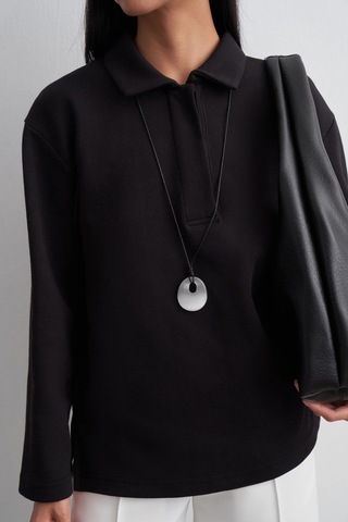 Kadriye Baştürk Yırtmaçlı Polo Yaka Sweatshirt Siyah