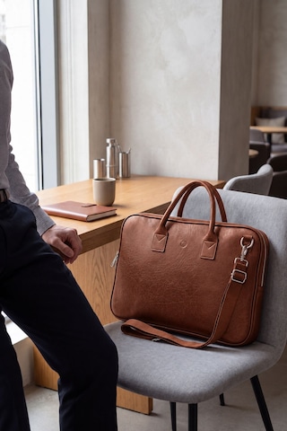 Vt-unisex 15.6 İnç Uyumlu Suni Deri Darbe Korumalı Laptop Ve Evrak Çantası Taba