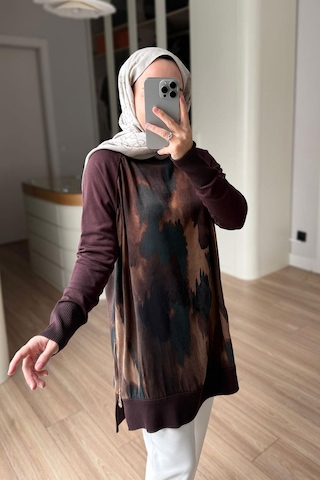 Kahijab Yan Fermuarlı Desenli Boğazlı Merserize Tunik - Kahverengi