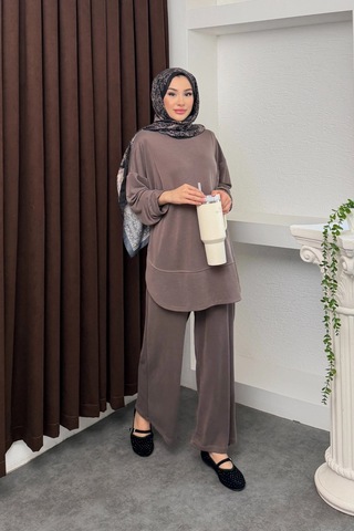 Mihran Butik Kalina Model İthal Pike Kumaş Cep Detaylı Kadın Takım Kahverengi Mihran Butik Kalina Model İthal Pike Kumaş Cep Detaylı Kadın Takım Kahverengi