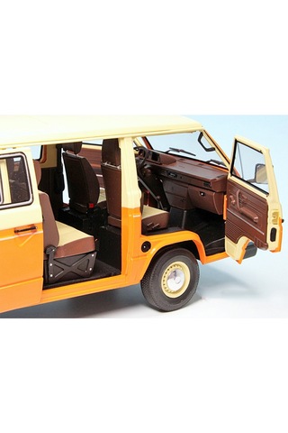 1:18 Schuco 1978 Volkswagen T3a Minibus