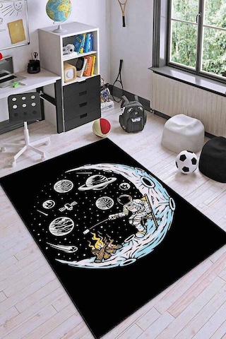 Siyah Kaymaz Taban Uzay Tema Astronotlu Çocuk Halısı Ar1157n11