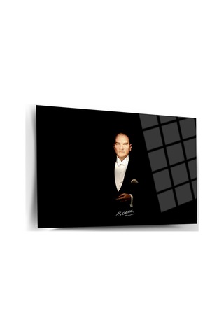 Atatürk Türk Bayrağı Cam Tablo Modern Sanat Tablosu Uv Baskılı Canlı Renkler Ev Ve İş Yeri Anlamlı Hediye Seçeneği Kolay Montaj Askılı