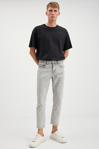 Gılberto  Erkek Carrot Fit Havuç Paça Eskitme Yıkamalı Kalın Dokulu Denim Açık Gri Jeans