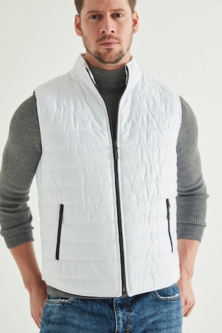 Regular Fit Beyaz Dik Yaka Elyaf Dolgulu Mevsimlik Fermuarlı Yelek Mont 7HF07ORT42611