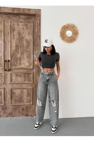 Kadın Skater Fit Yırtık Detaylı Yüksek Bel Kot Pantolon Gri Gri