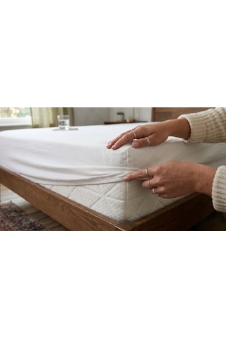 Premium Beyaz Çift Kişilik Lastikli Çarşaf %100 Pamuklu Yumuşak Dokulu Lastikli Fitted Çarşaf Nefes Alabilen, Terletmeyen, Kaymaz, Dayanıklı Yastık Kılıfsız
