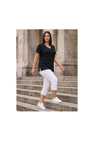 Hanezza Kadın Büyük Beden V Yaka Yanı Yırtmaçlı Pamuklu Viskon T- Shirt Serifikalı Kumaş Siyah - 30798238 Siyah
