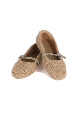 Peluş Tüylü Bant Detaylı Kadın Ev Ayakkabısı Babet Camel