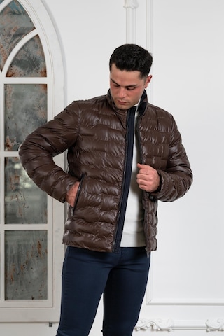 Regular Fit Dik Yaka Astarlı Kapitone Erkek Mont 001