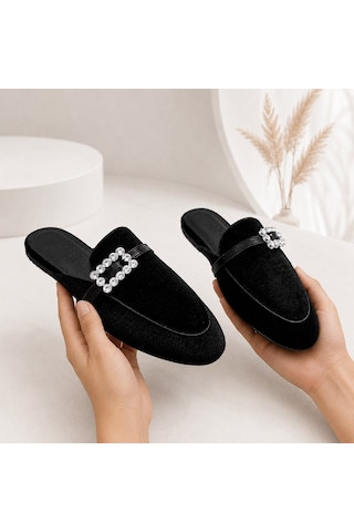 Dabab Shoes Marıgold Kadın Taşlı Tokalı Siyah Kadife Görünümlü Kapalı Burun Düz Taban Mule Terlik