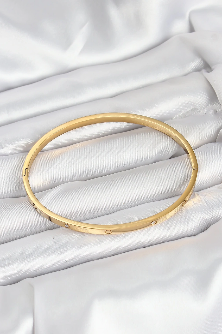 Tua Moda 316l Çelik Gold Renk Zirkon Taşlı 65 Mm İnce Kadın Kelepçe Bileklik Altın