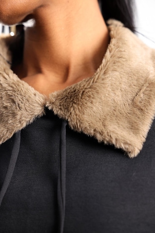 5in1Canpolat Siyah Yakası Peluş Detaylı Sweatshırt 17403 Siyah