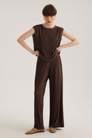 Kahverengi Yuvarlak Yaka Kolsuz Pliseli Bluz Desenli