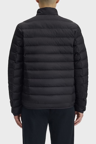 Fred Perry J4564 Insulated Erkek Mont Siyah