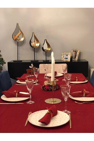 Valerium Simli Kırmızı Masa Örtüsü 150 X 260 Kırmızı