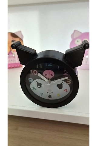 Kuromi Masa Üzeri Çalarsaat Siyah Renk Boyut 12 Cm Çok Renkli