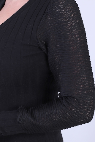 Armonika Kadın Siyah V Yaka Kolları Dantelli Bluz Arm-26k001081