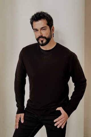 AC&Co / Altınyıldız Classics Erkek Siyah Standart Fit Normal Kesim V Yaka Triko Kazak 4A4923100002SYHXXL Siyah