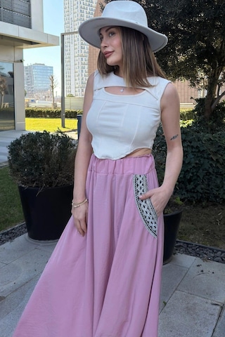 WeShaya Kadın Pudra Beli Lastikli, Cepleri Hasır İşlemeli, Rahat Kesim, Uzun Kiloş Etek Pembe