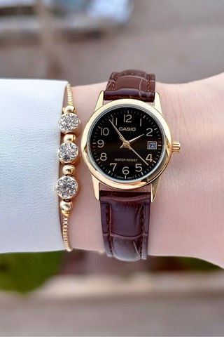 Casio Csıste214 Kadın Kol Saati