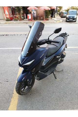 Motocam Arora Max T Ön Cam 2022-2026 Model 55cm Siyah Renkli 4mm Kısa