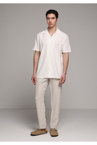 Colin's Colins Regular Fit Apaj Yaka Jakarlı Erkek Beyaz Kısa Kol Gömlek Cl1079893 Q1.v2 Ofw