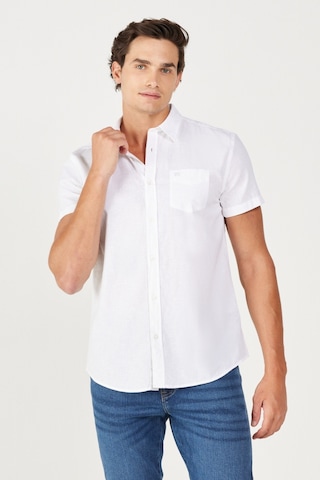 Wrangler Regular Fit Normal Kesim Kısa Kollu Düğmeli Yaka Keten Gömlek W5J7LO989 Beyaz