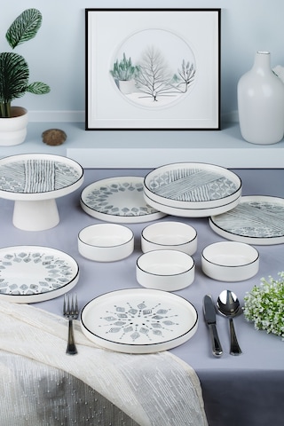 KitchenLife Stackable Ethnical 11 Parça Ayaklı Sunum Servis Tabaklı 6 Kişilik Kahvaltı Takımı Çok Renkli