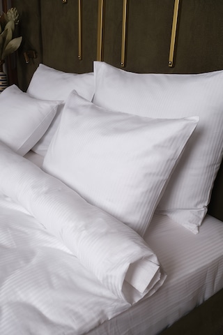 New York Serisi 1 Adet King Size Antialerjik Microfiber Yastık 60 80cm 1100gr Beyaz