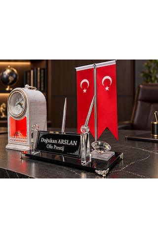 Kişiye Özel Çift Kalemli Kristal Masa İsimliği Türk Bayraklı Saatli Şömineli 3 Parça Siyah