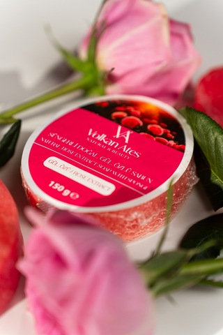Volkan Ates Natural & Beauty Gül Süngerli Doğal Sabun 150 G