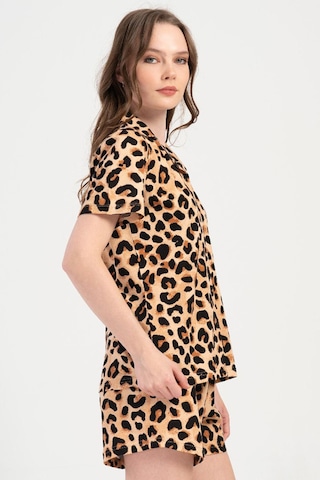 Kadın Kısa Kol Gömlek Yaka Önden Düğmeli Leopar Şortlu Pijama Takım C3t0n1o904 LEOPAR
