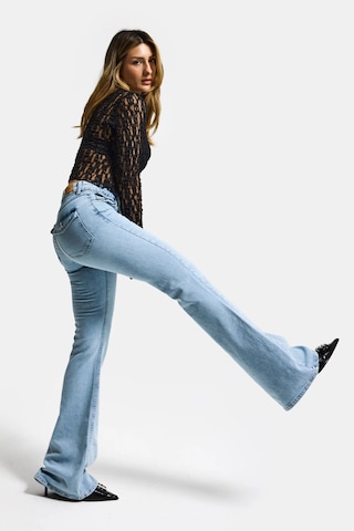 it's basic Kadın Ice Rengi 4s6-3 Sln05 Mide Rise Flare Fit Süper Esnek Kumaş İç Boy 83cm Denim Jean Buz Mavi