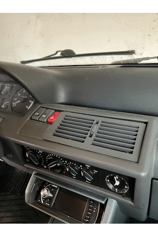 Renault Clio 1 Orta Kalorifer Izgarası